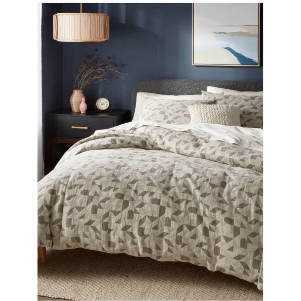 Modern Geo Matelassé Duvet Cover and Sham Set Threshold - Olive/Grey